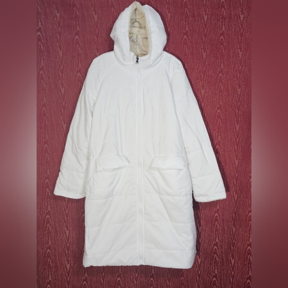 White Long Sleeve Hooded Puffer 2 Pockets 1 In Side Pocket Women's  Coat